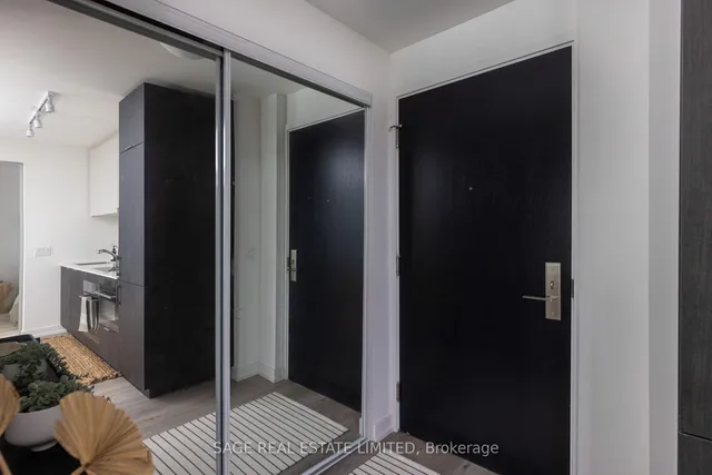 Additional image 25 of 158 Front St Unit 2210