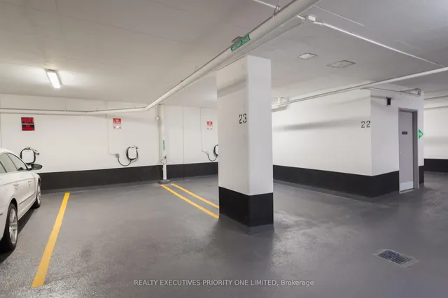 Additional image 3 of 36 Zorra St Unit 405