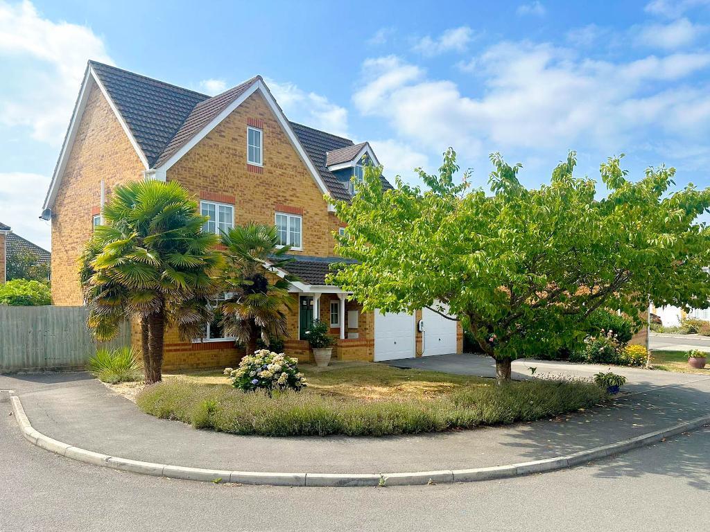 Property image for Castell Close, Trowbridge, Wiltshire, BA14 7UJ