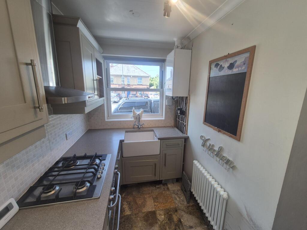 Additional image 4 of Hendford Grove, YEOVIL