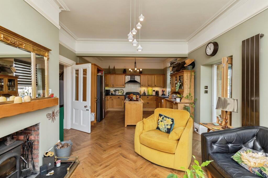 Additional image 11 of Silver Street, Midsomer Norton, Radstock