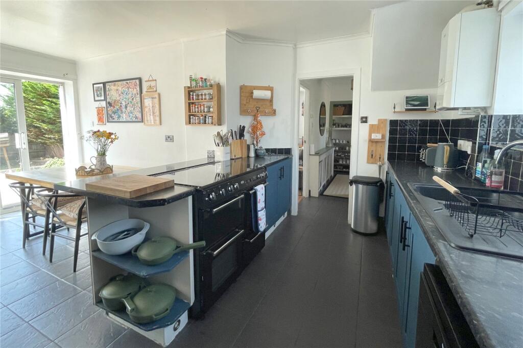 Additional image 3 of Avon Close, Bradford on Avon