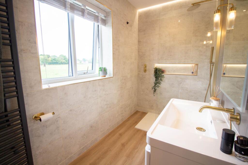 Additional image 16 of Lipyeate