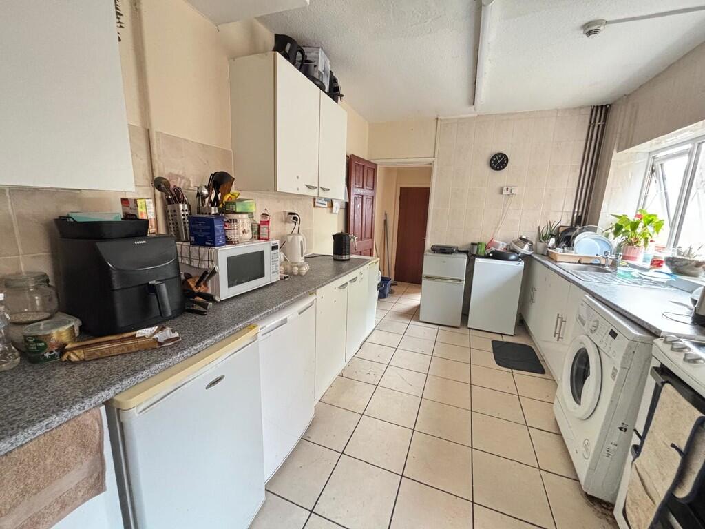 Additional image 5 of Crofton Avenue, Yeovil