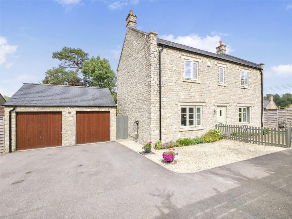 Property image for An exceptional four bedroom detached family home with spacious interiors, generous gardens, garage and driveway.