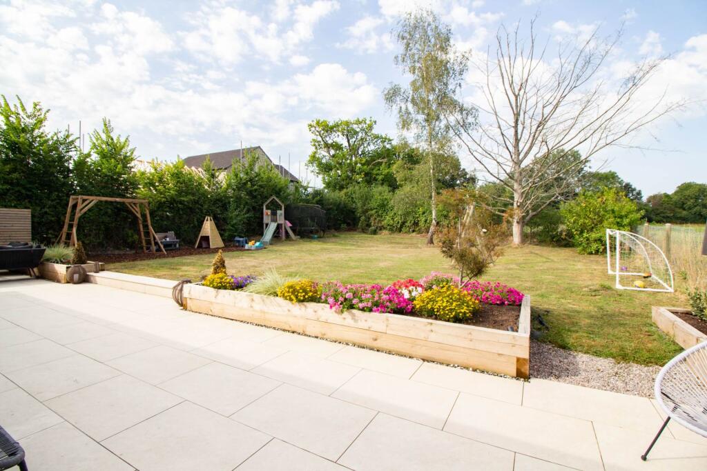 Additional image 22 of Lipyeate