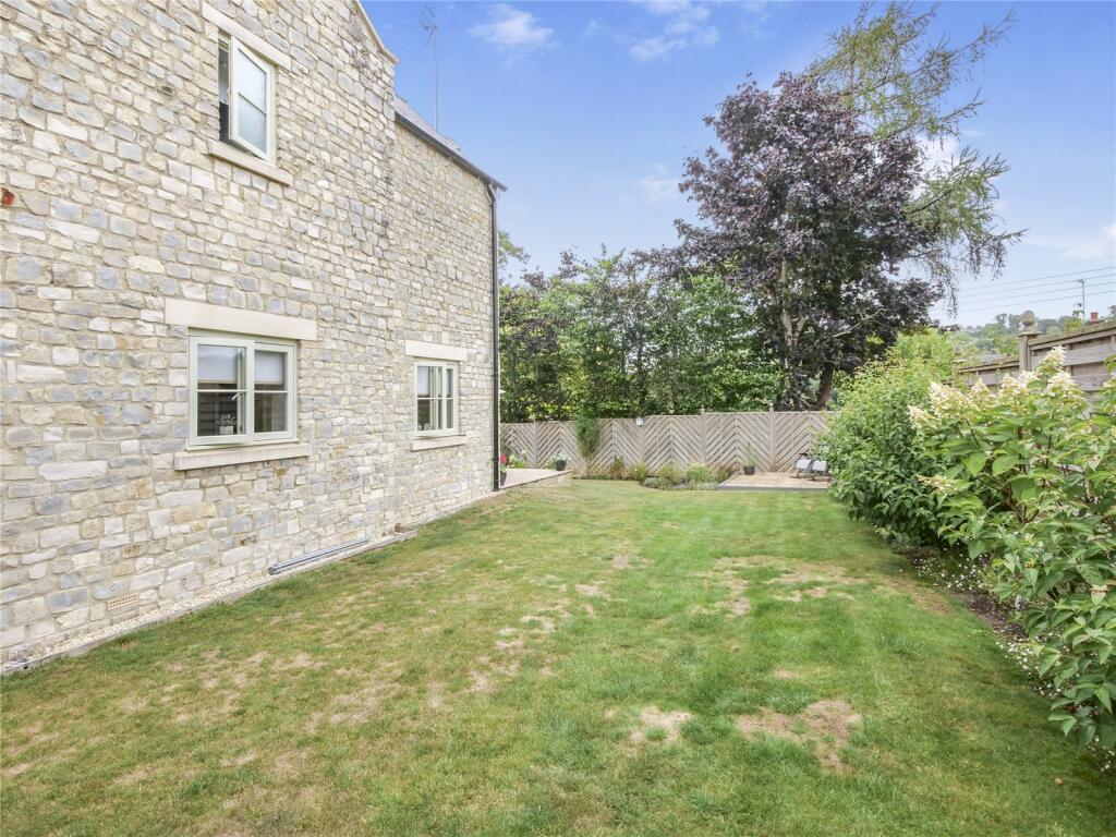 Additional image 19 of An exceptional four bedroom detached family home with spacious interiors, generous gardens, garage and driveway.