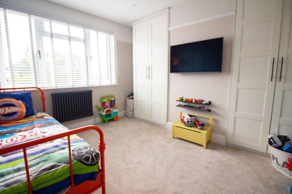 Additional image 17 of Lipyeate