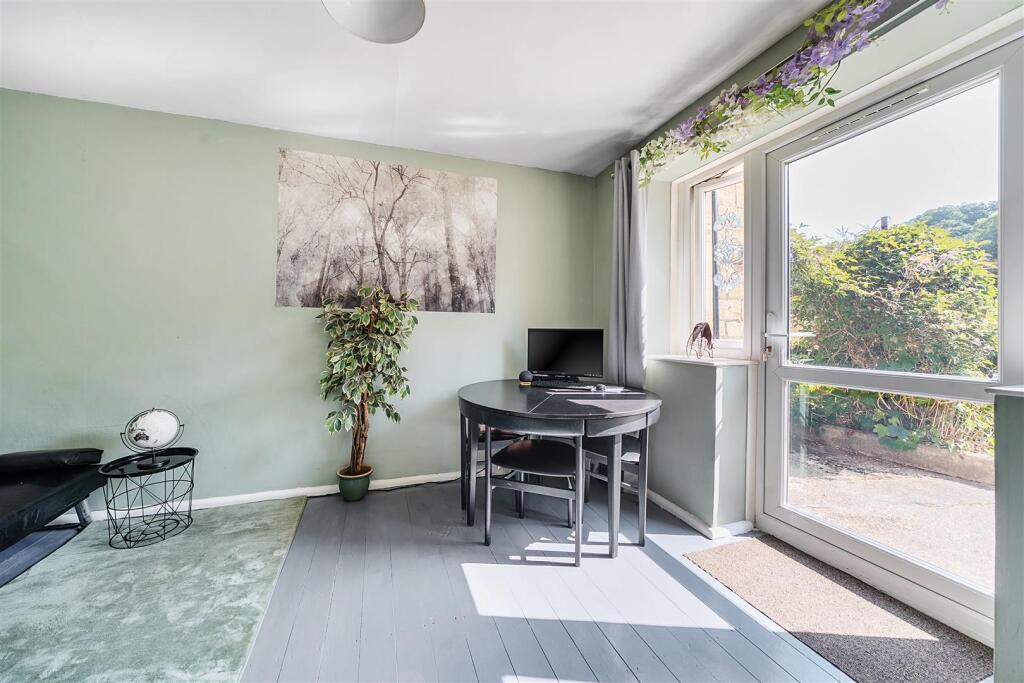 Additional image 10 of Flat 4, 93 Hendford Hill, Yeovil