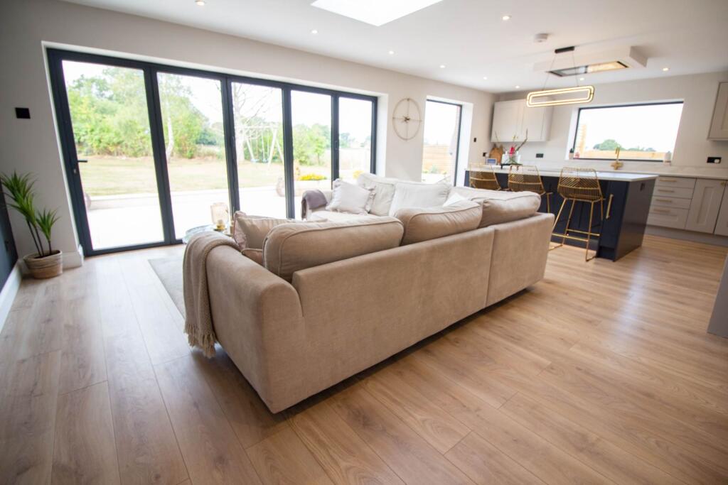 Additional image 7 of Lipyeate