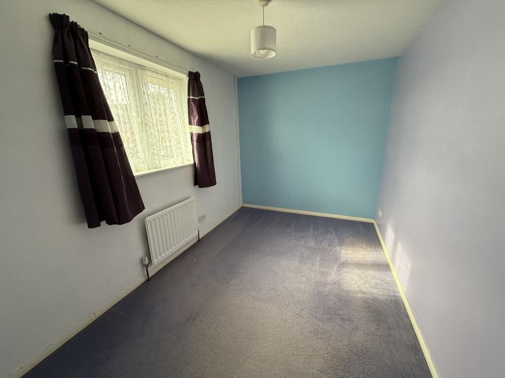 Additional image 5 of Strode Road, Street