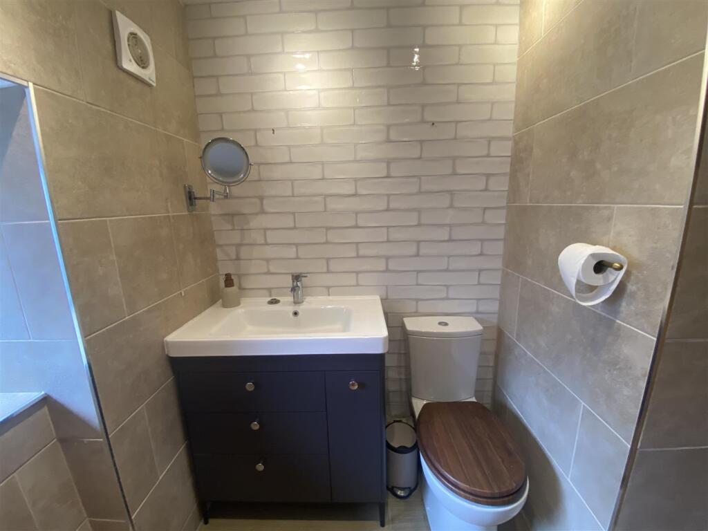 Additional image 4 of Holywell, East Coker