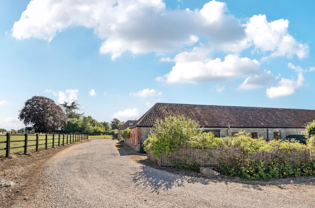 Additional image 20 of Courtyard Barns, North Bradley, North Bradley, Nr Trowbridge, BA14