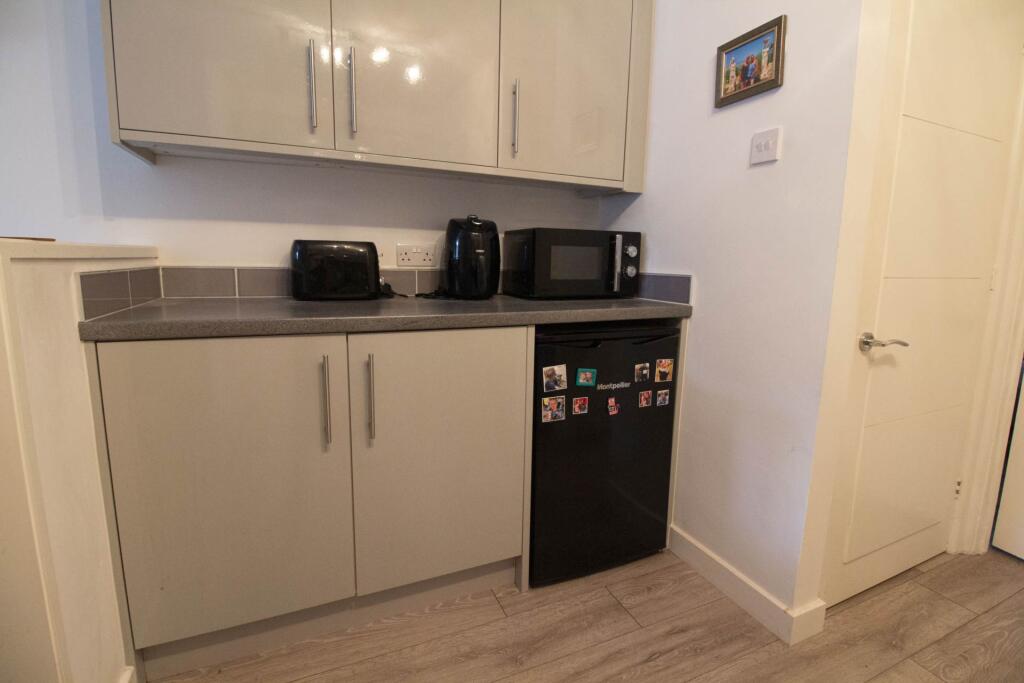 Additional image 7 of Vallis Court, Frome