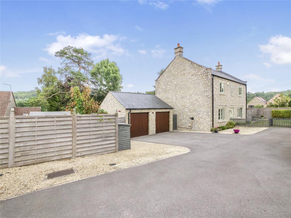 Additional image 26 of An exceptional four bedroom detached family home with spacious interiors, generous gardens, garage and driveway.