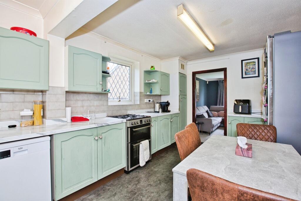 Additional image 18 of Thatcham Park, YEOVIL