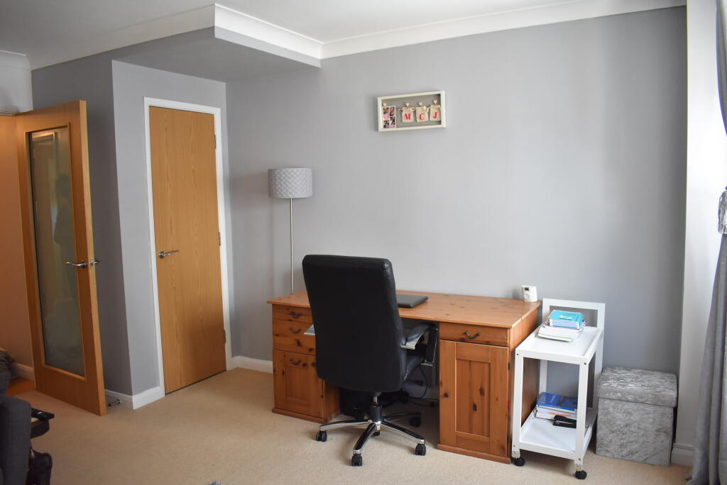 Additional image 7 of Central Yeovil