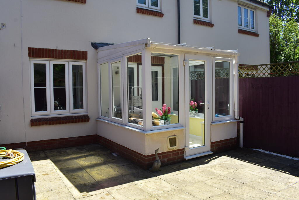 Additional image 13 of Central Yeovil