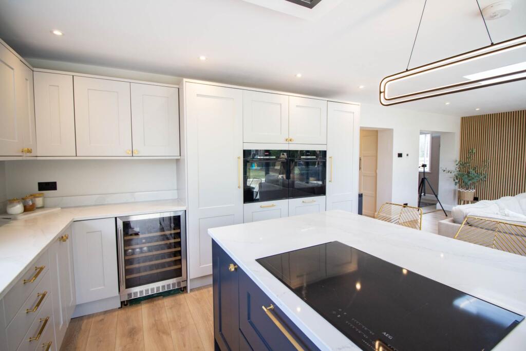 Additional image 11 of Lipyeate