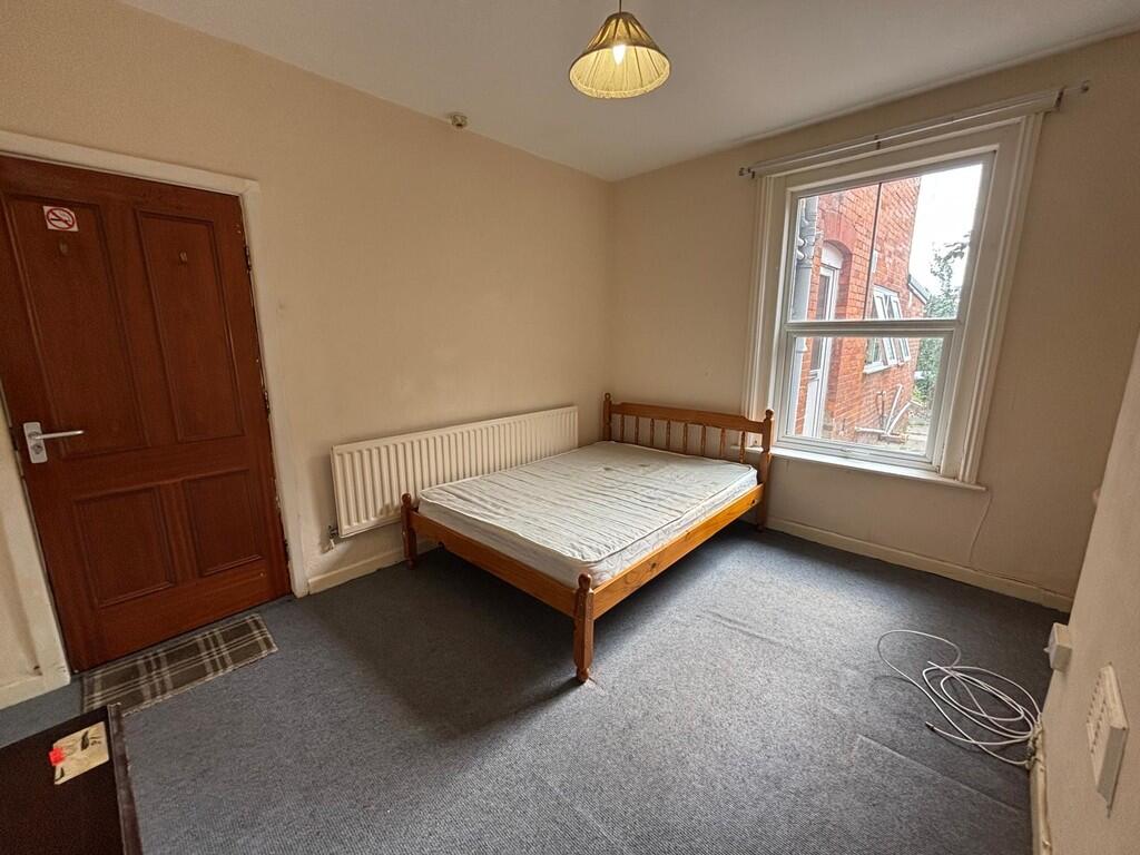 Additional image 3 of Crofton Avenue, Yeovil