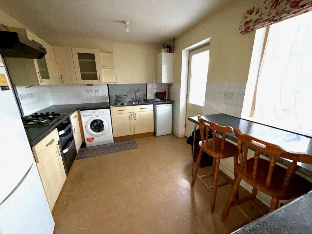 Additional image 3 of Strode Road, Street