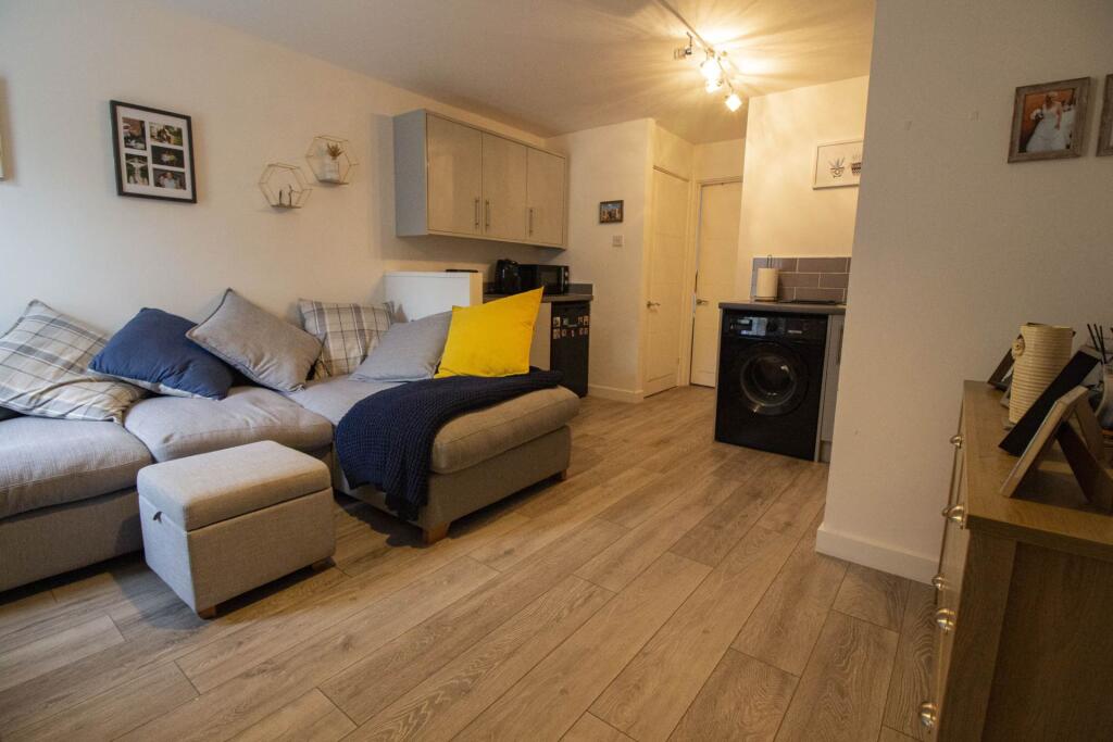 Additional image 4 of Vallis Court, Frome