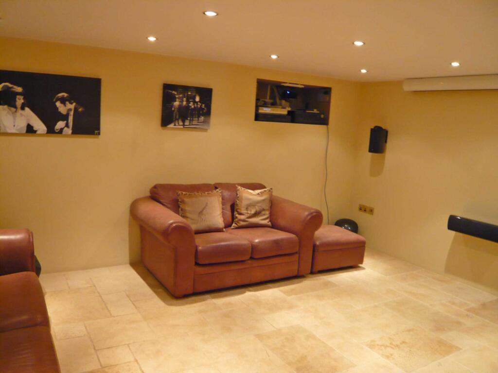 Additional image 17 of Beckington