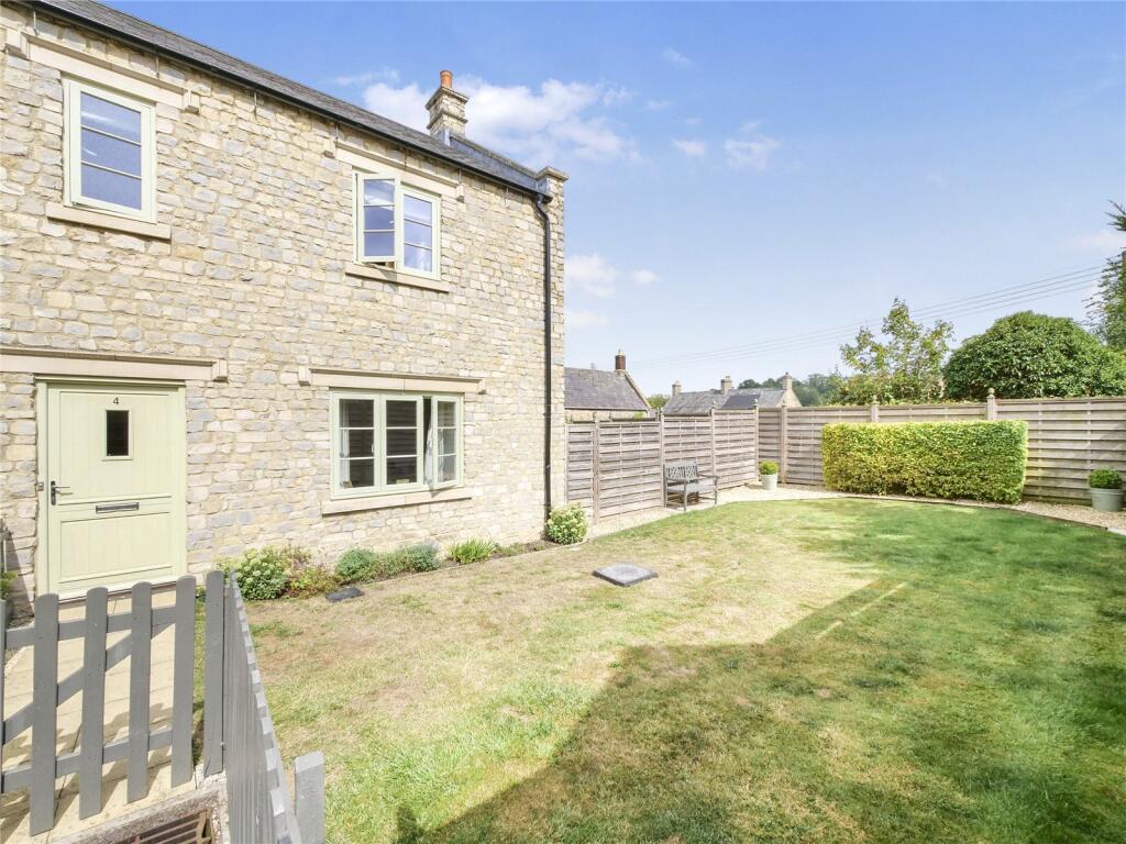 Additional image 23 of An exceptional four bedroom detached family home with spacious interiors, generous gardens, garage and driveway.