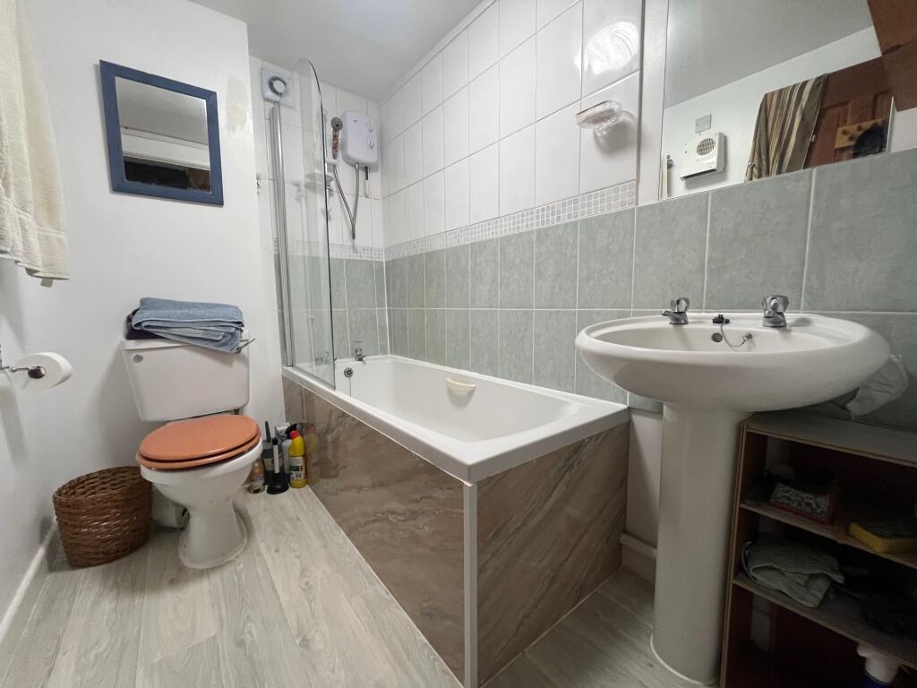 Additional image 4 of Vallis Way, FROME