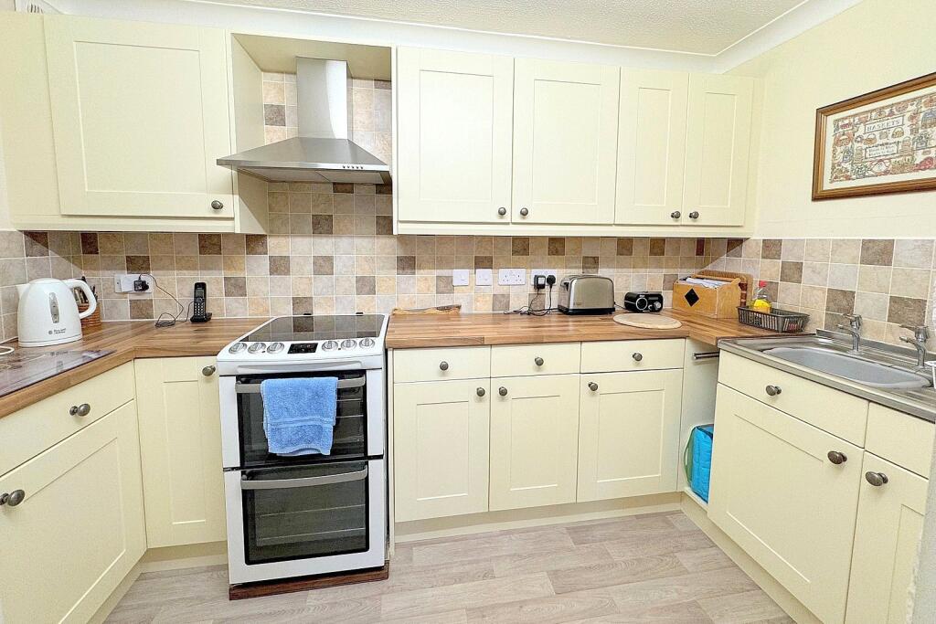Additional image 2 of Homecanton House, Wincanton, Somerset, BA9