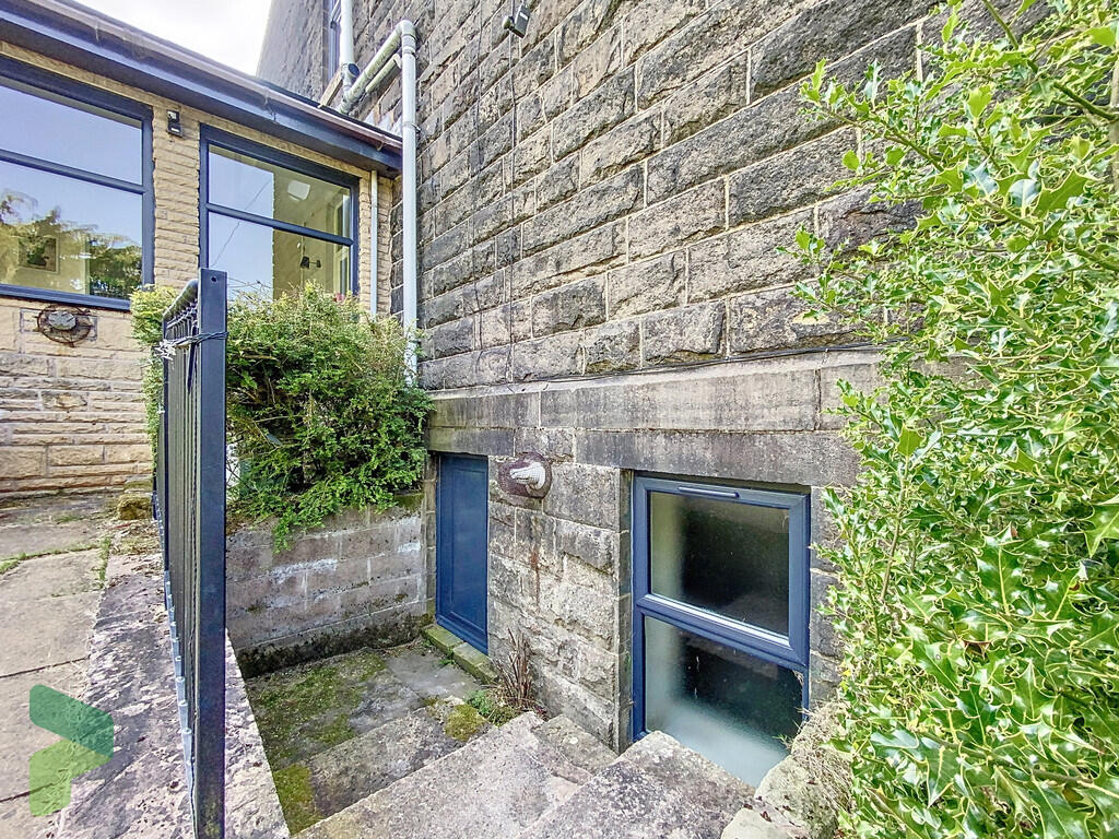 Additional image 55 of Woodside Bank, Off Willow Bank Lane
