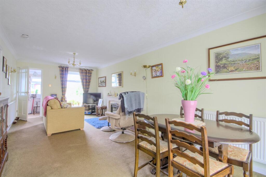 Additional image 14 of Reeval Close, Earby
