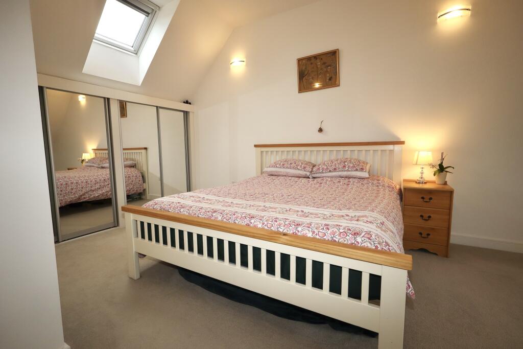 Additional image 6 of Edge of Wells