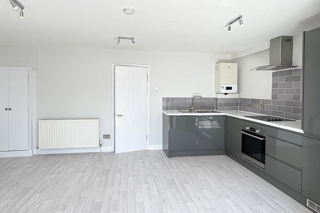 Additional image 5 of Lambrook House, Church St, Wincanton, Somerset, BA9