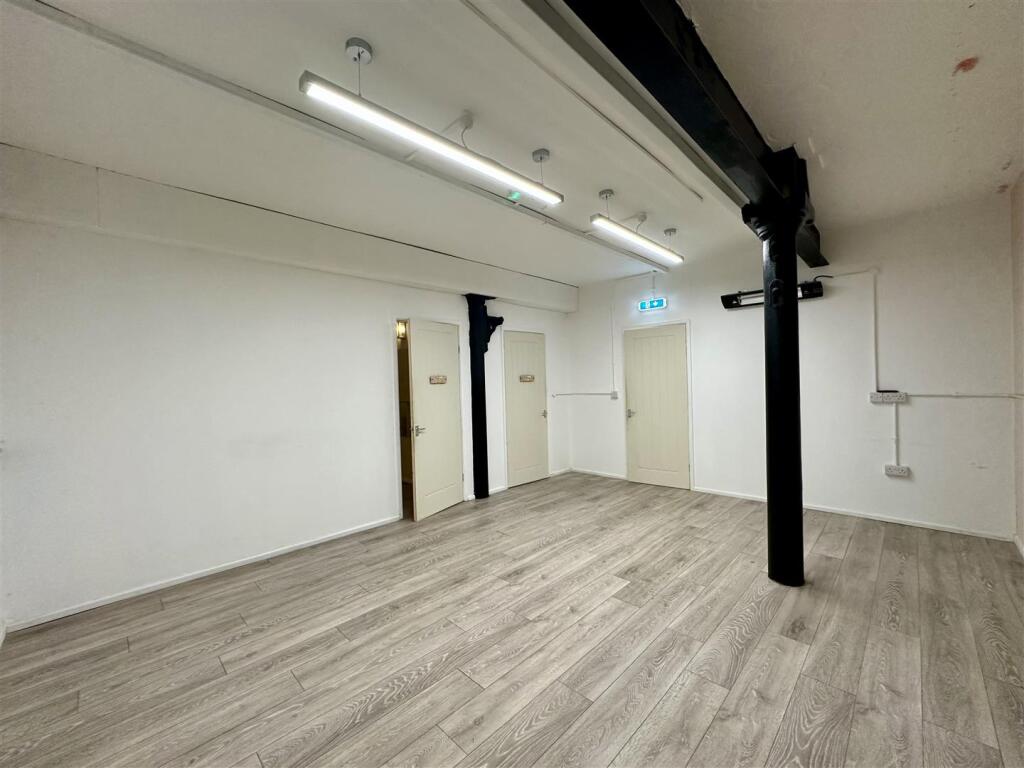 Additional image 43 of Spring Lane, Colne