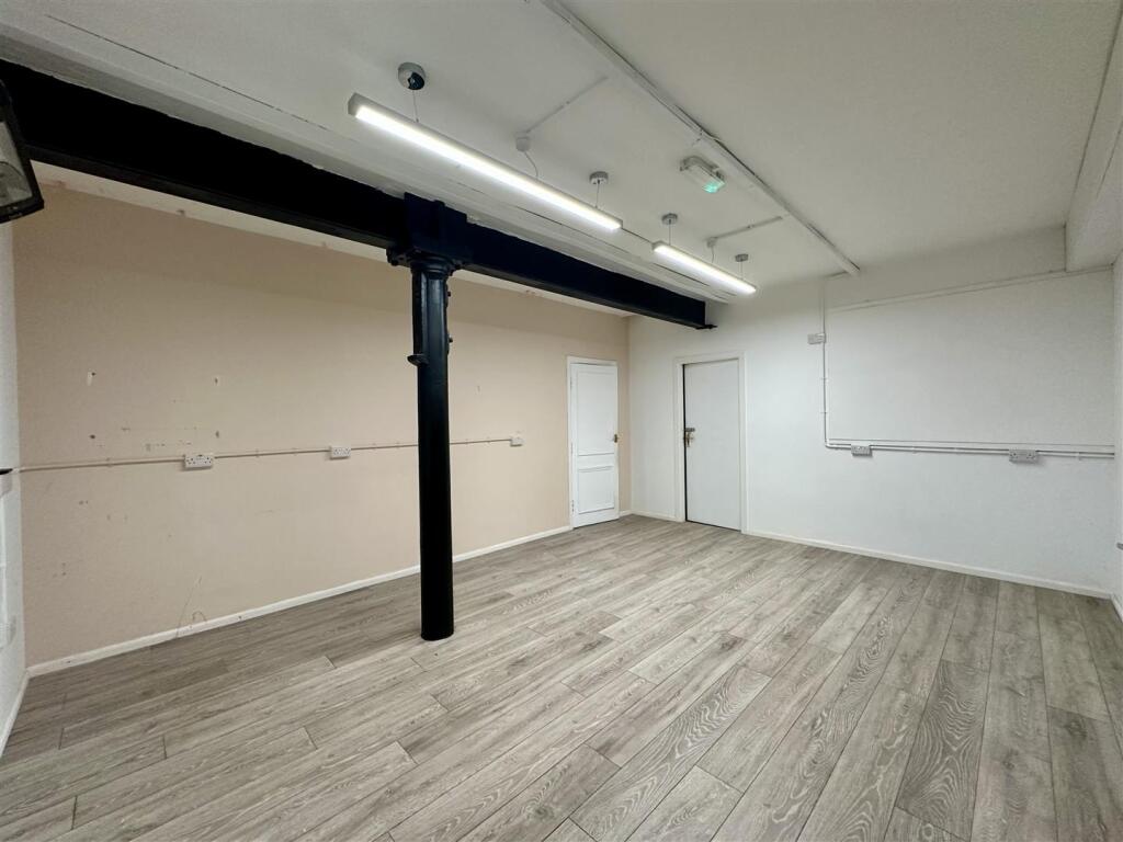 Additional image 4 of Spring Lane, Colne