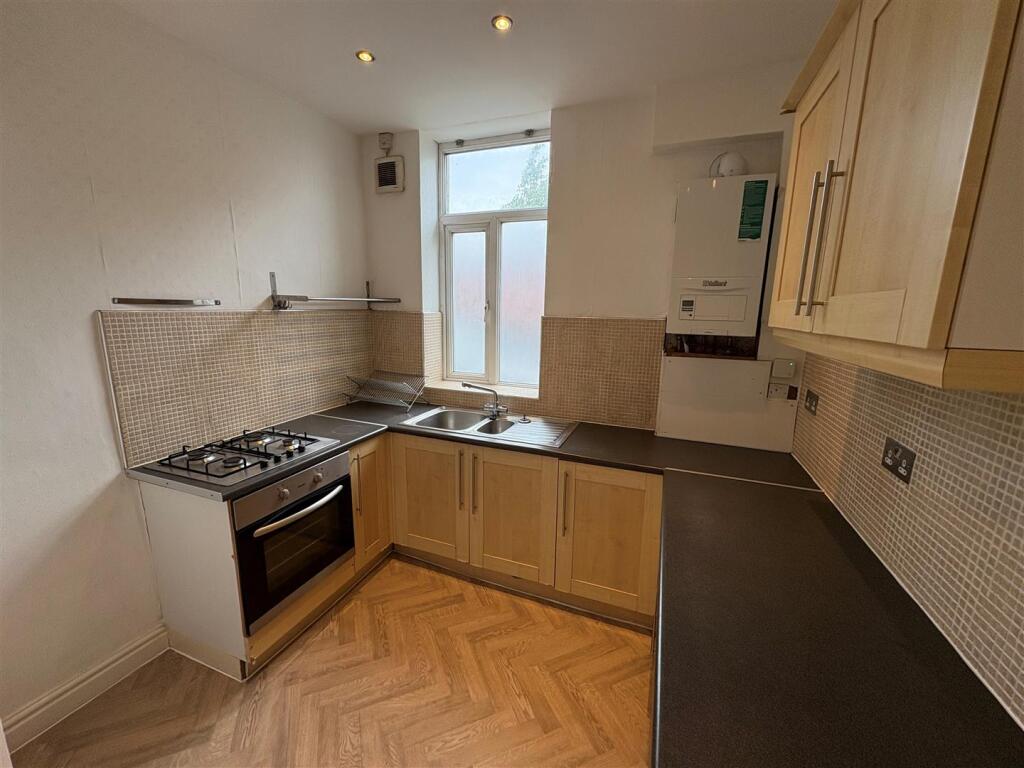 Additional image 4 of Ford, Queensbury, Bradford