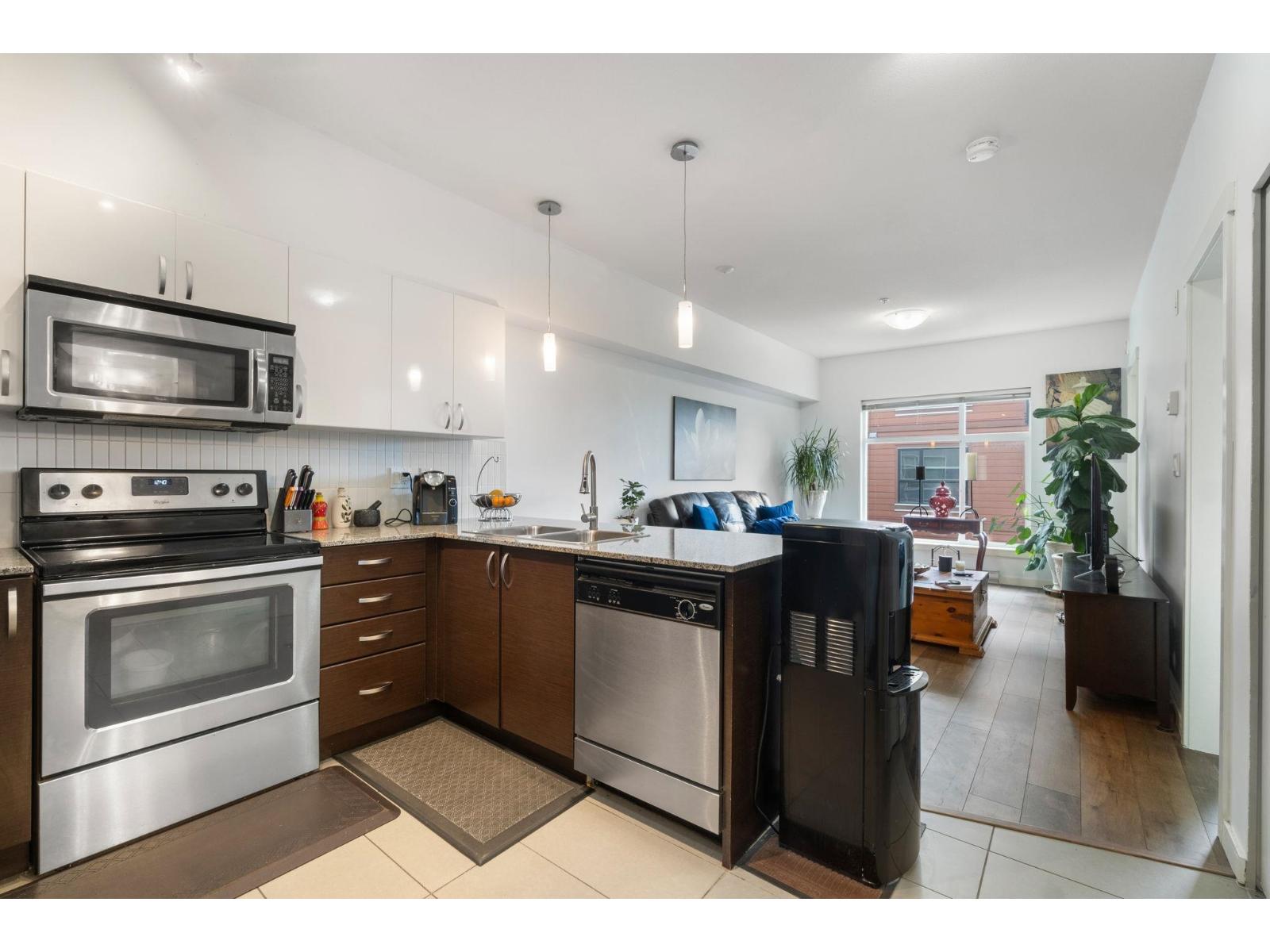 322 13728 108 AVENUE|Surrey, British Columbia V3T0G2