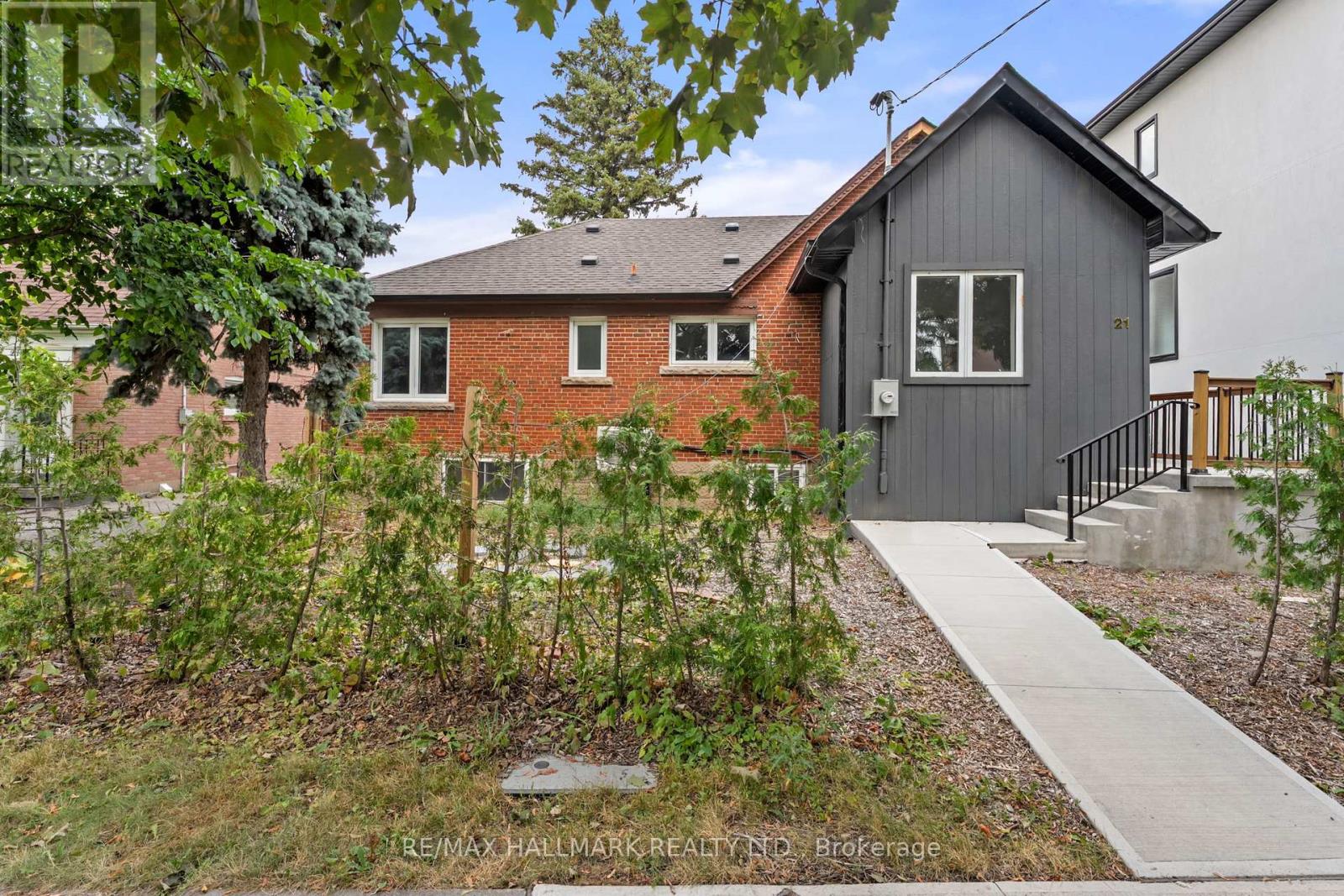 Property image for 21 KING HIGH AVENUE|Toronto (Clanton Park), Ontario M3H3A8