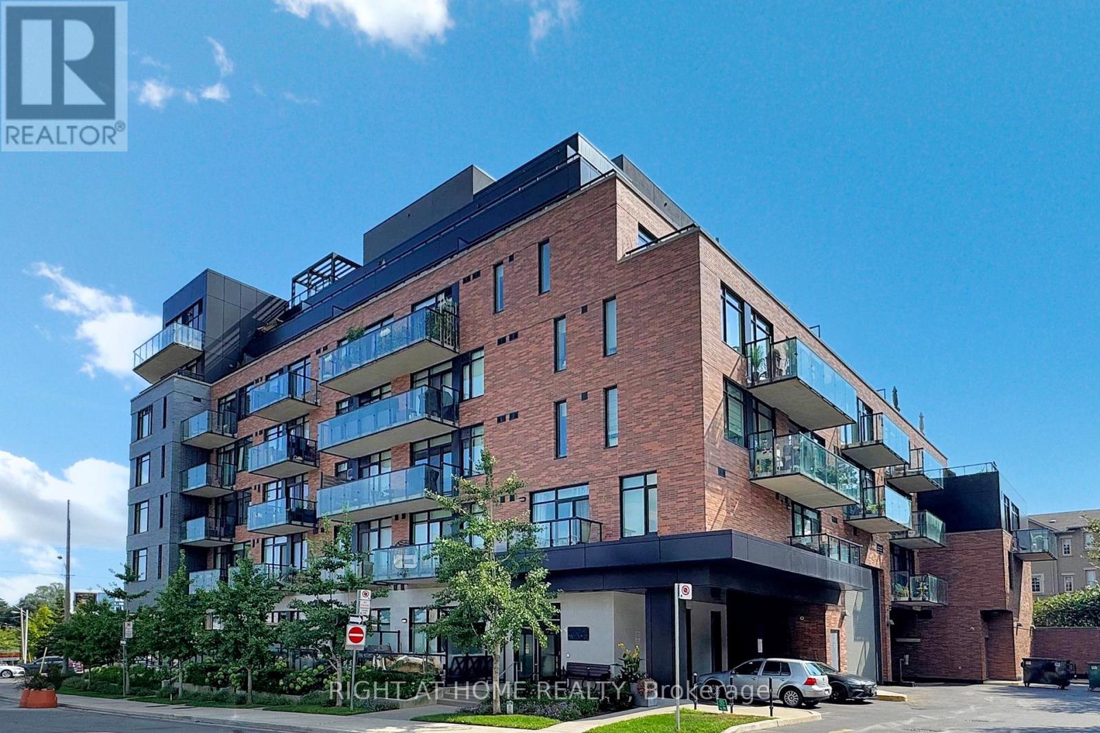 Property image for TH-112 - 25 MALCOLM ROAD|Toronto (Leaside), Ontario M4G0C1