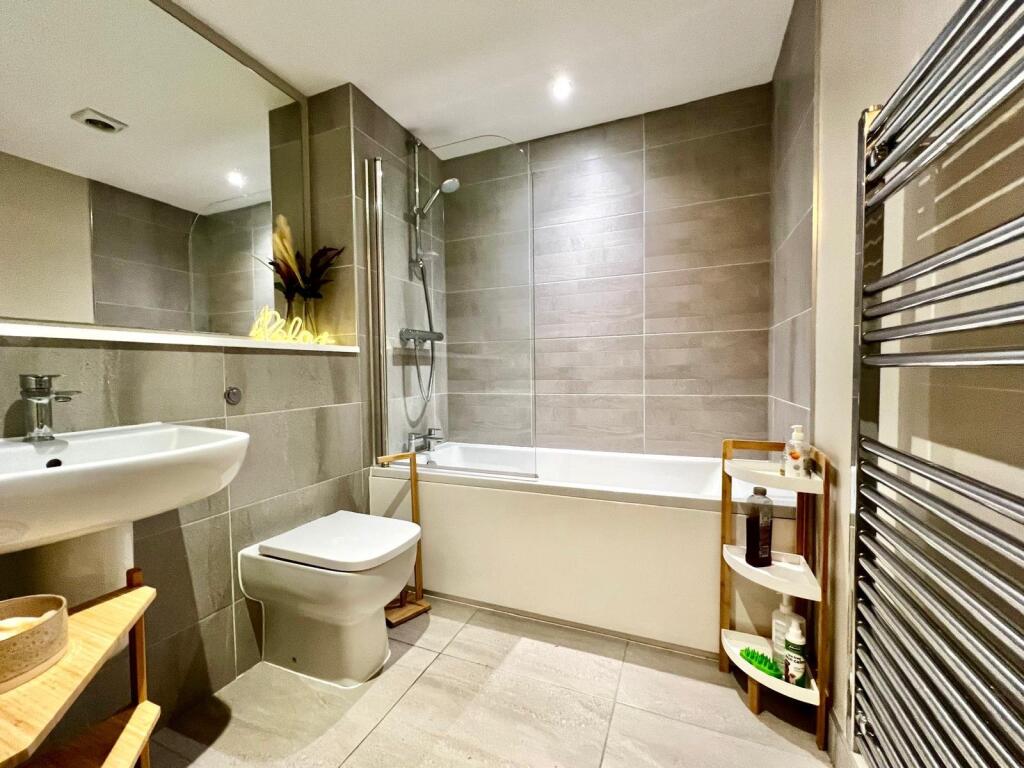 Additional image 18 of Waterside View, Harrogate Road, Bradford, West Yorkshire, BD10