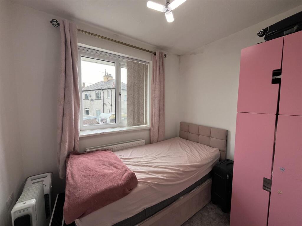 Additional image 9 of Carr House Mount, Wyke, Bradford