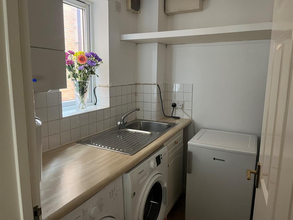 Additional image 6 of Lexington Close, Bradford