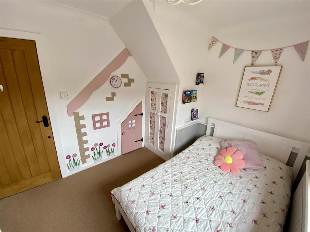 Additional image 18 of Moor Lane, Gomersal