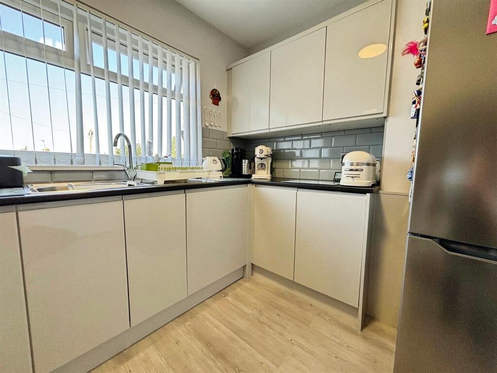 Additional image 9 of Queens Rise, Bradford, BD2 4BS