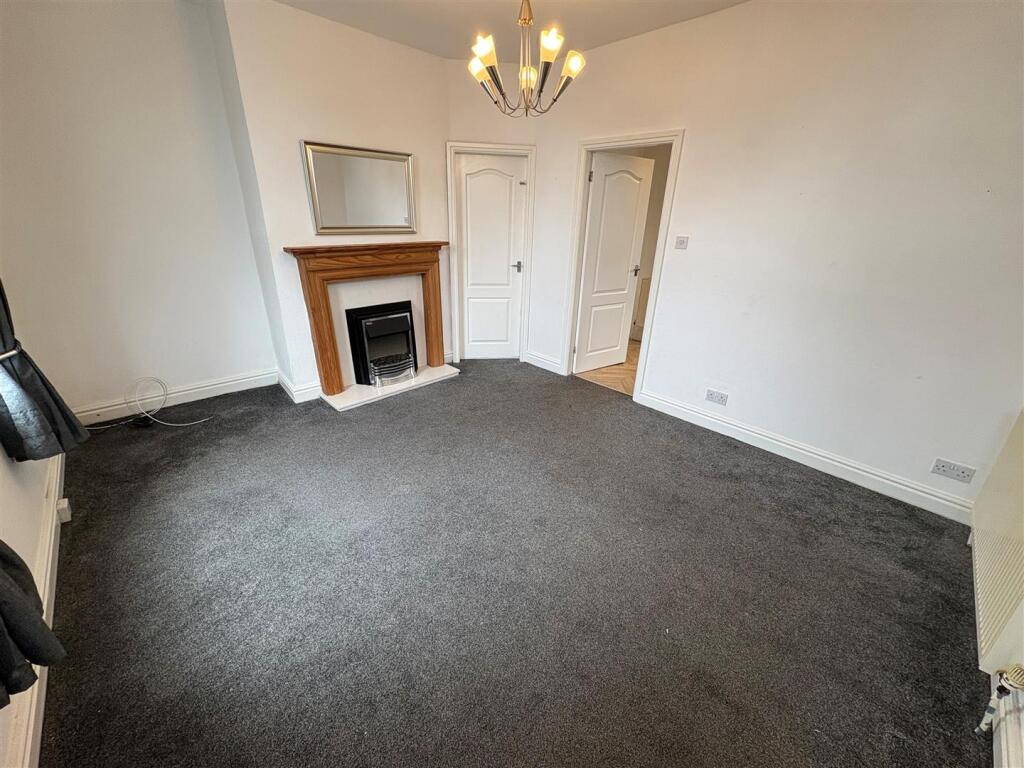 Additional image 5 of Ford, Queensbury, Bradford