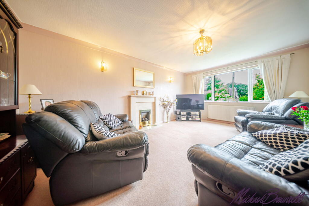 Additional image 2 of Moor Close Road, Bradford, Queensbury, BD13 2EA