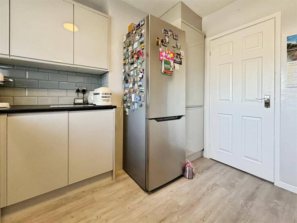 Additional image 10 of Queens Rise, Bradford, BD2 4BS