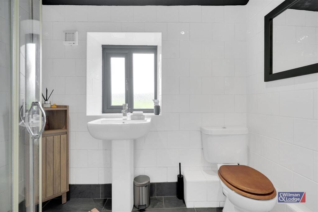 Additional image 14 of Middleton, Cowling