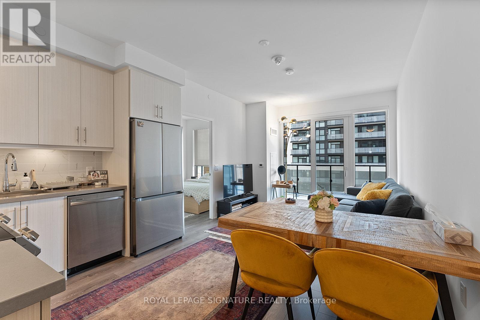 Property image for 1004 - 95 ONEIDA CRESCENT|Richmond Hill (Langstaff), Ontario L4B0H5